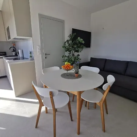 Alluring Mobile Homes In Pako Tane Near Sea Holiday home